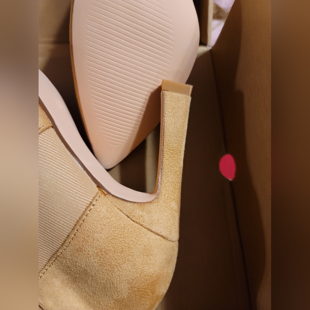 NIB ITS ALL ABOUT THE SEXY HEEL ELASTIC SIDE ZIPPER BOOTIE POINTED TOE S… - Picture 11 of 11